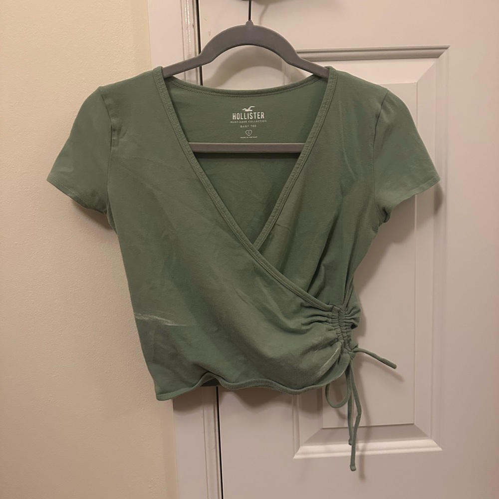 Green Hollister Baby Tee Size Small